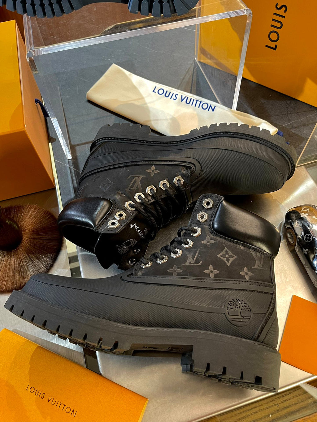 Louis Vuitton × Timberland 6" ankle boot olive green -US(LV) size 10