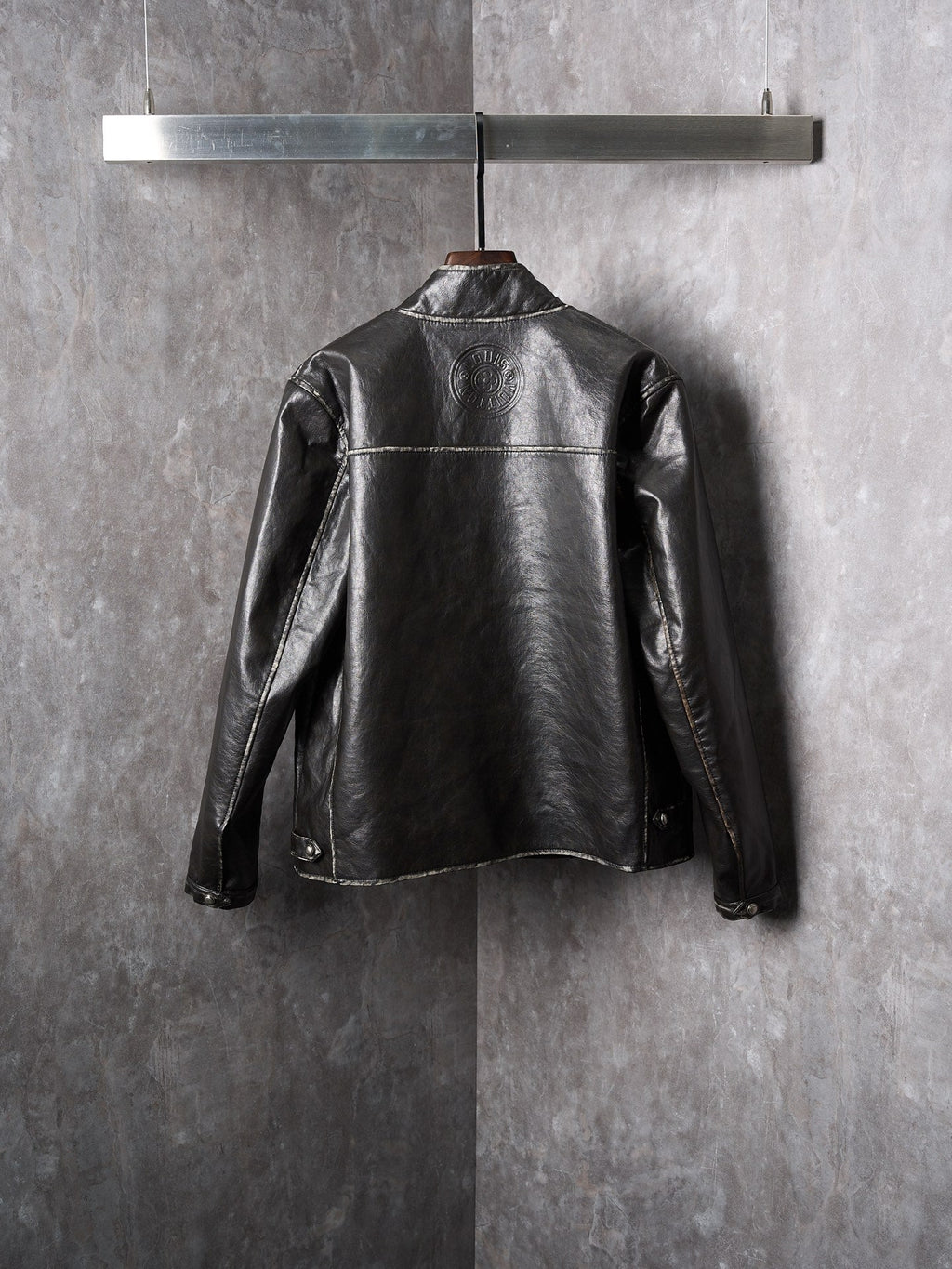 LV/Louis Vuitton Four-Corner V-Neck Diagonal Zipper Distressed Leather Jacket