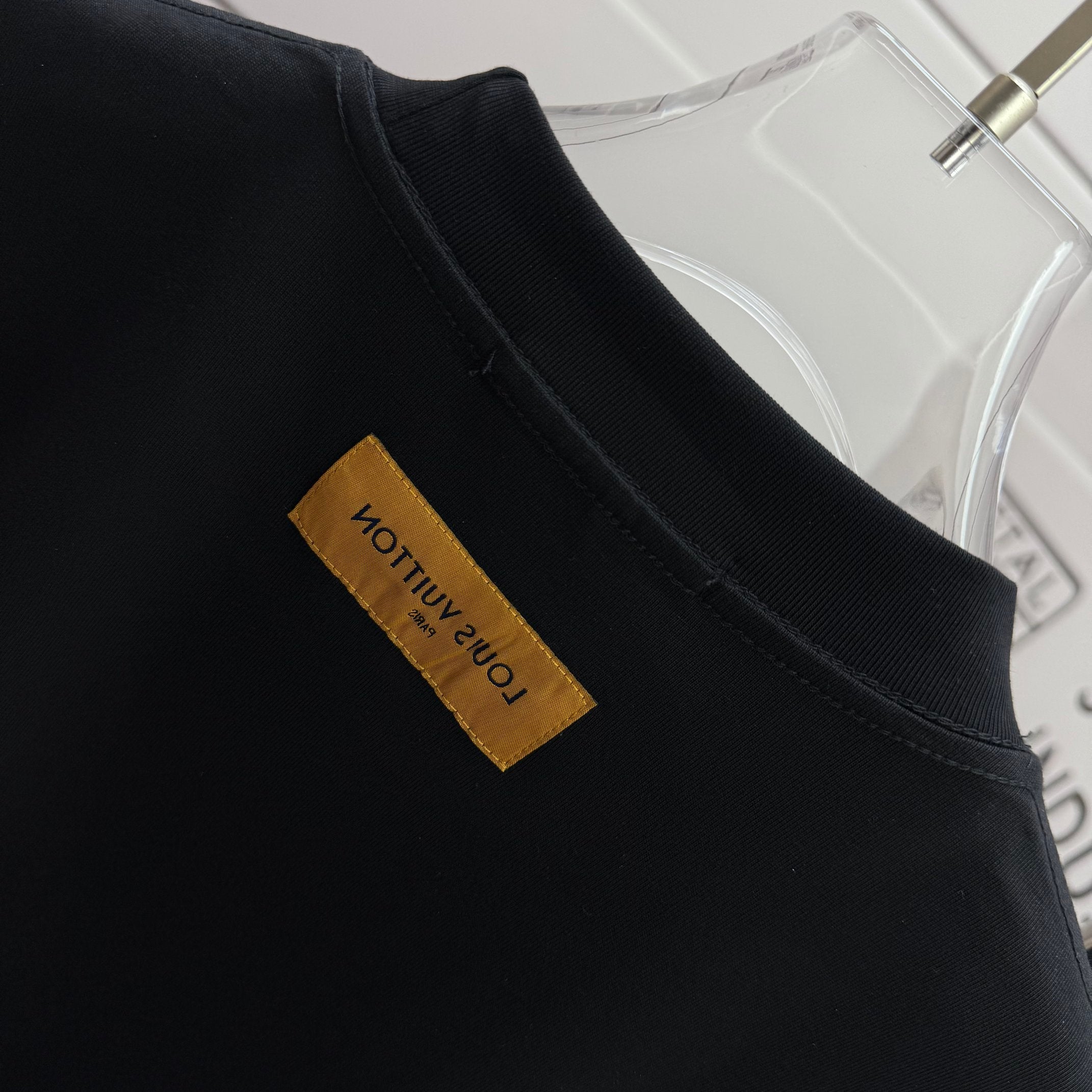 LV letter 3D Plate Silicon T shirt