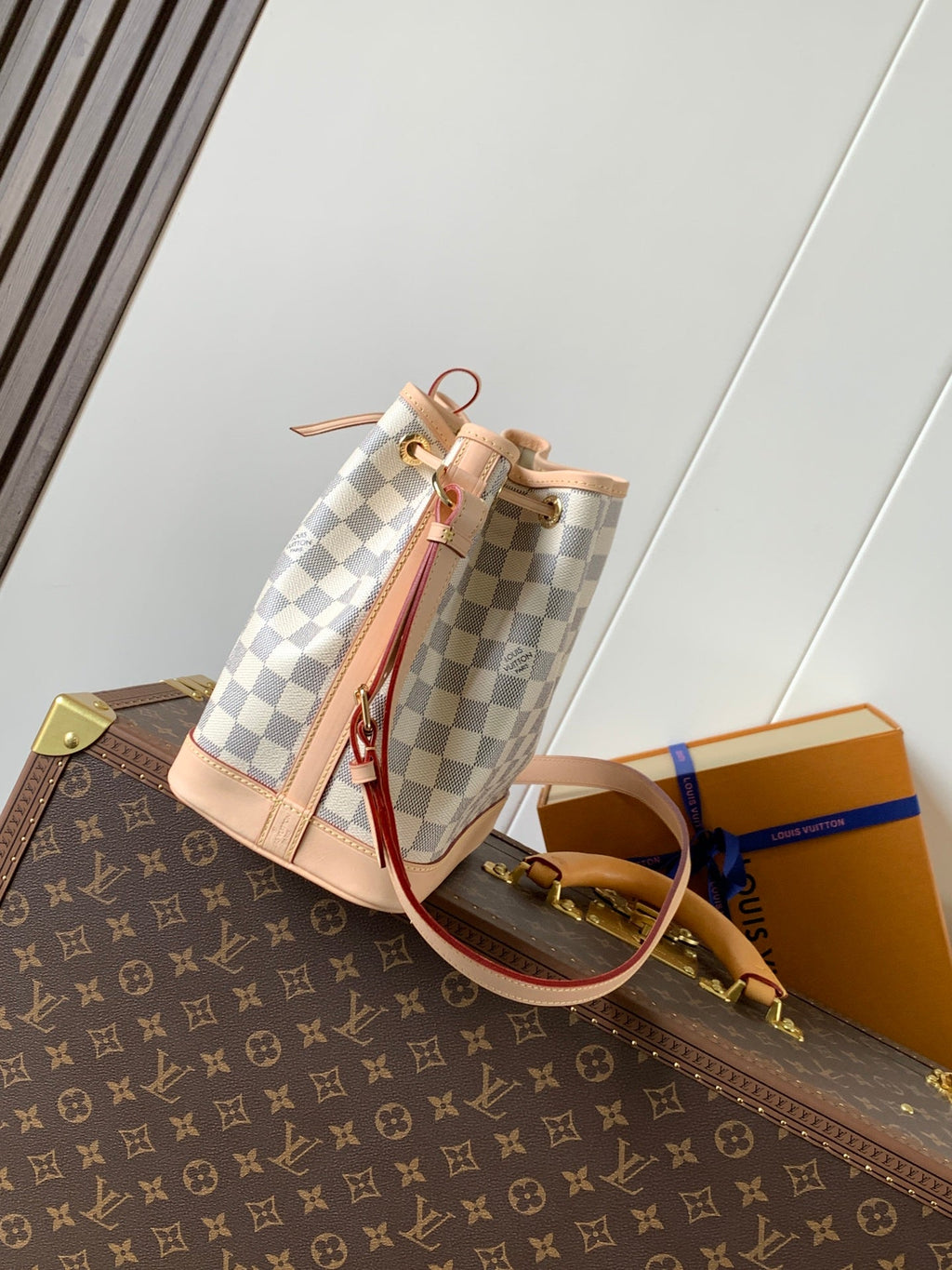 LV Noé Bucket Bag
