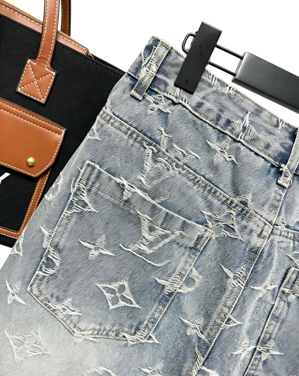 LVFloral Pattern Jacquard Denim Shorts