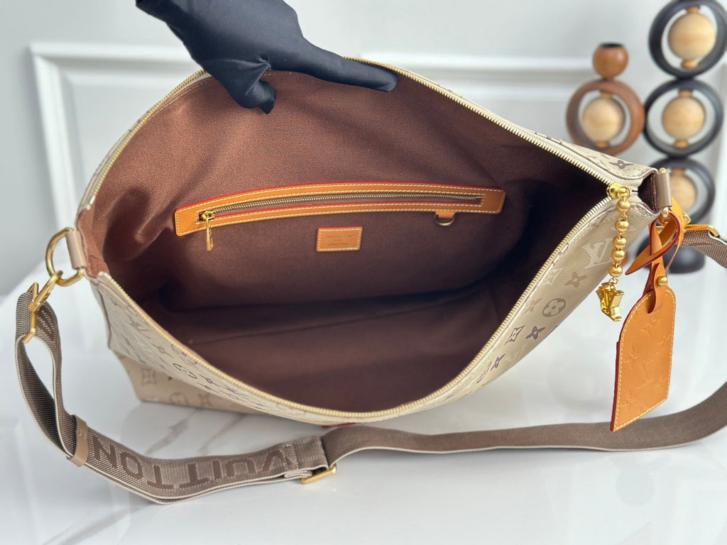 LV Apricot Gradient Handbag