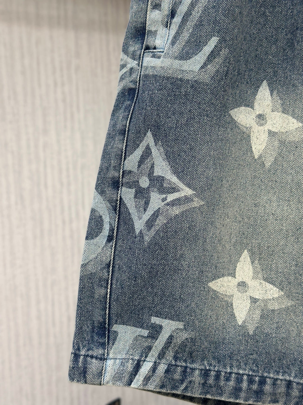 LV Causal Shorts