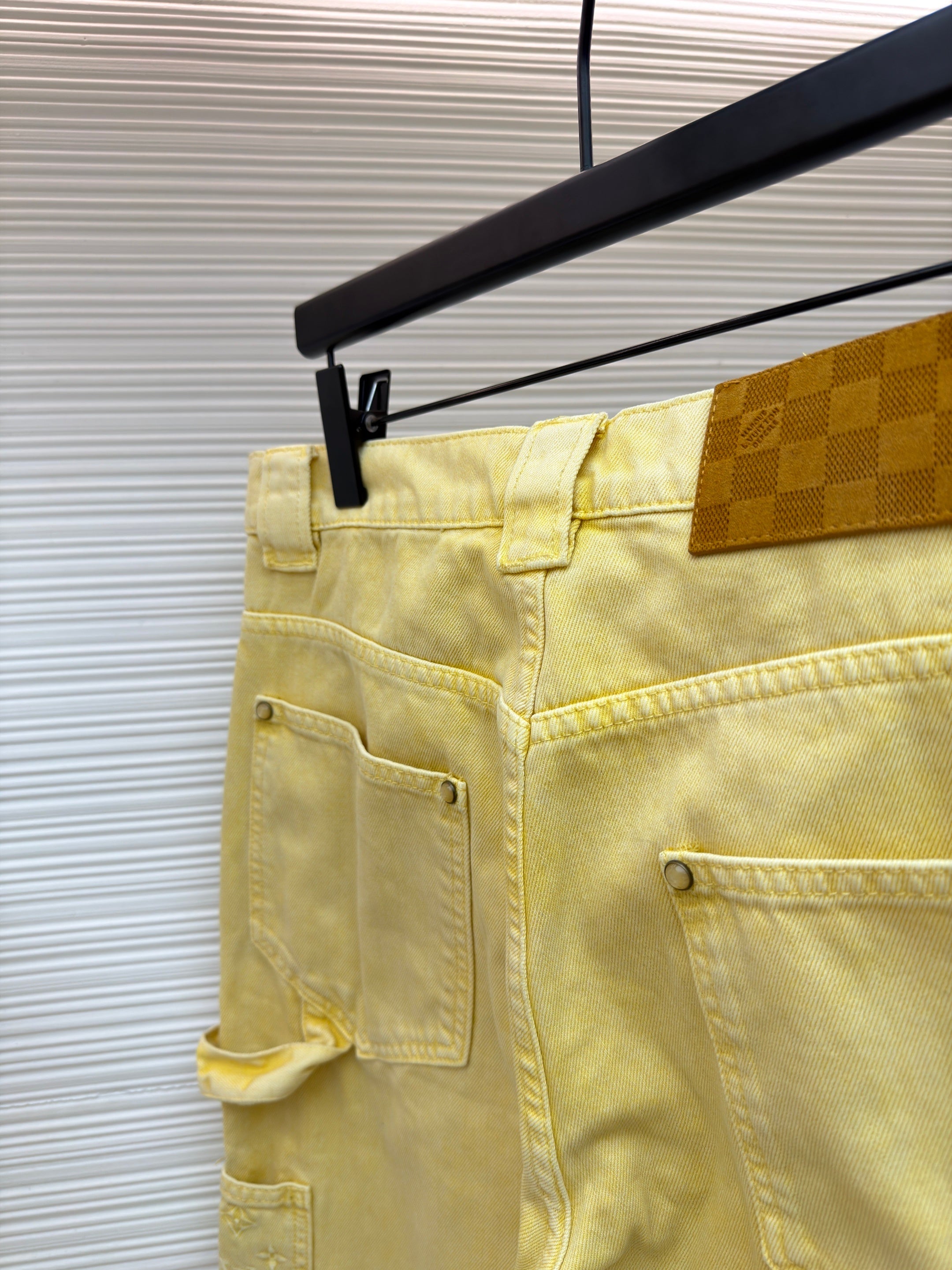 LV PANTS