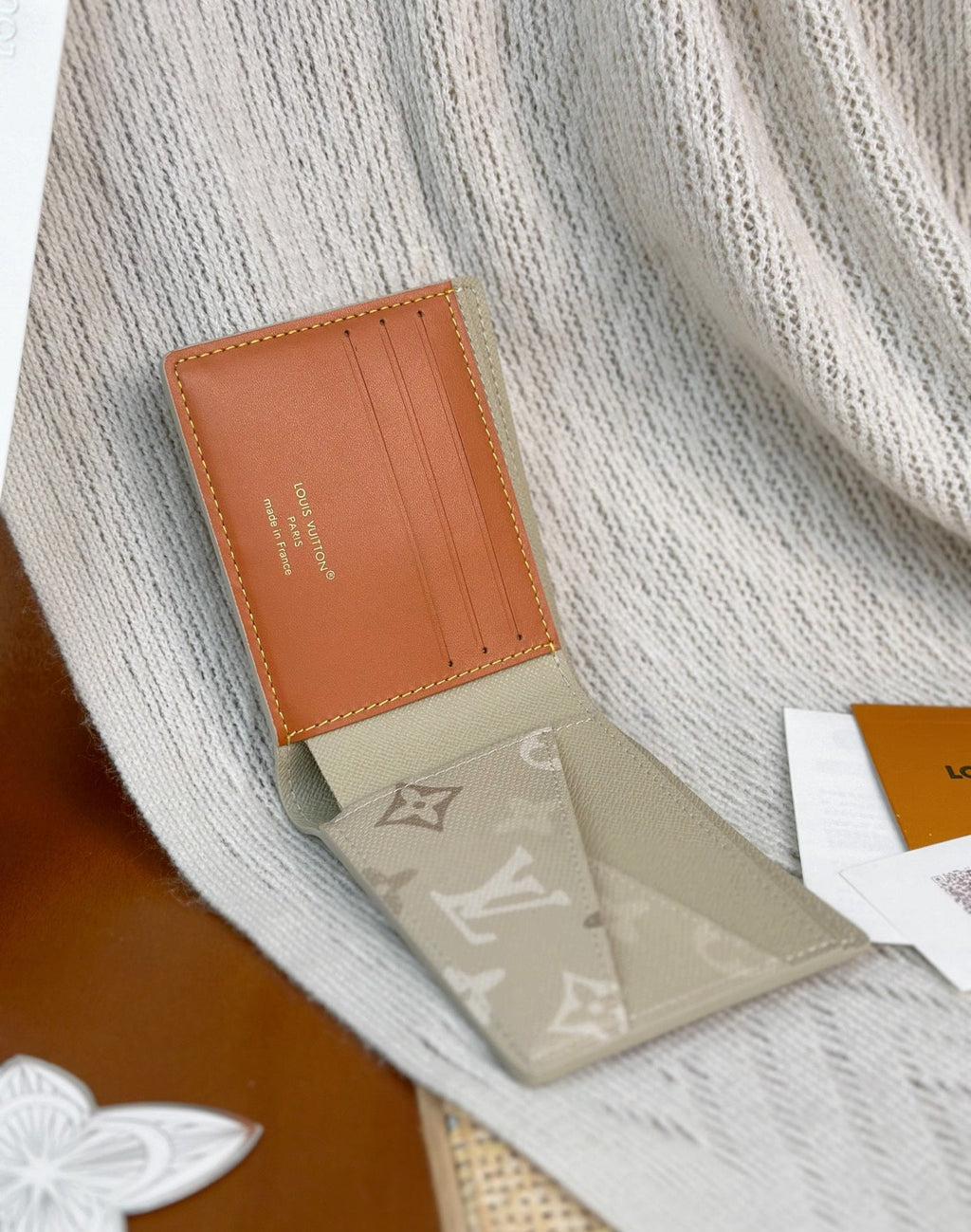 LV Wallet - Mens
