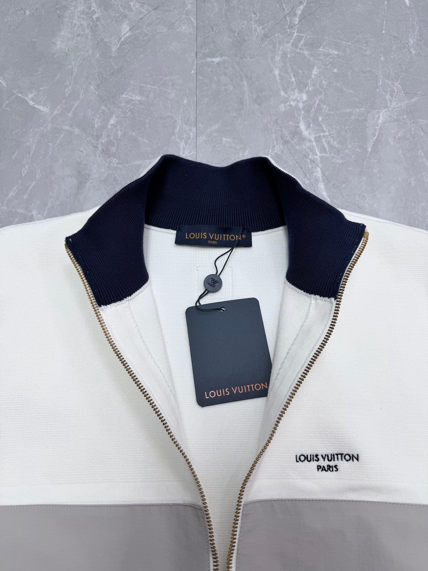 LV Collar Long Sleeve Jacket