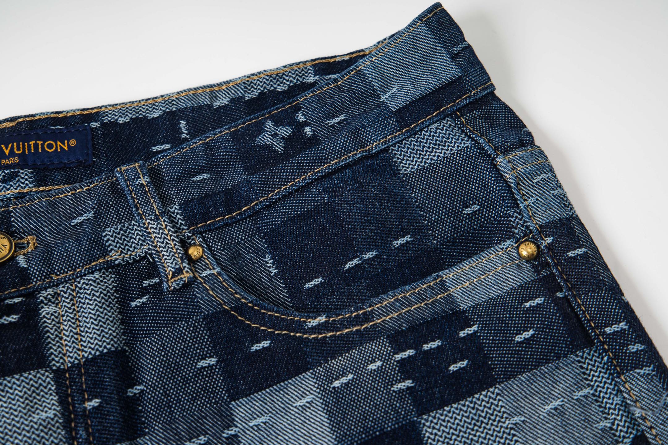 LV Skateboard Damier Jeans