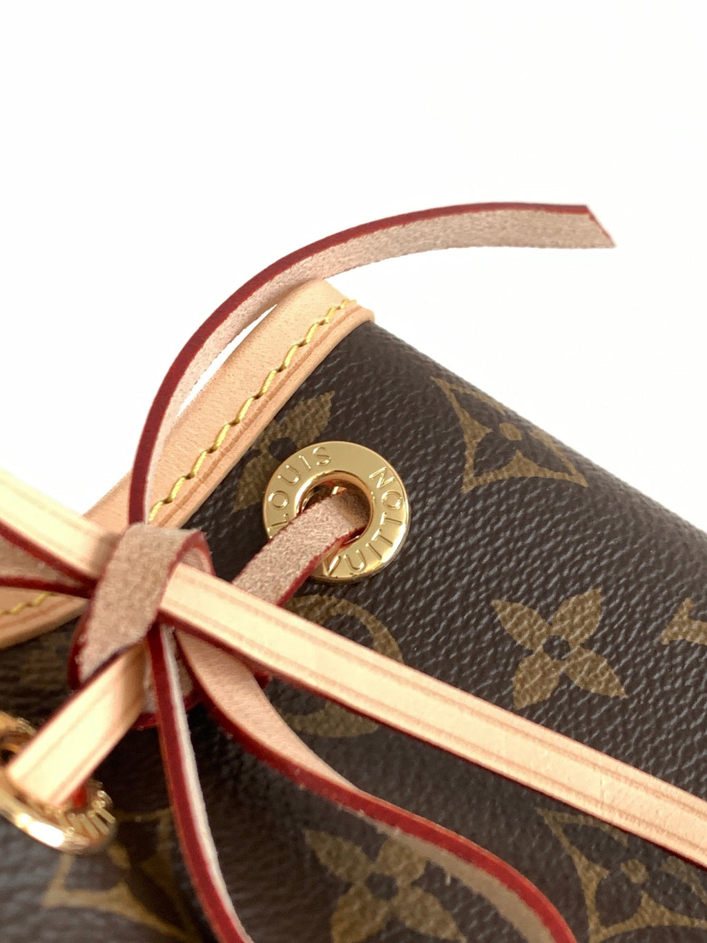 LV Noé Bucket Bag
