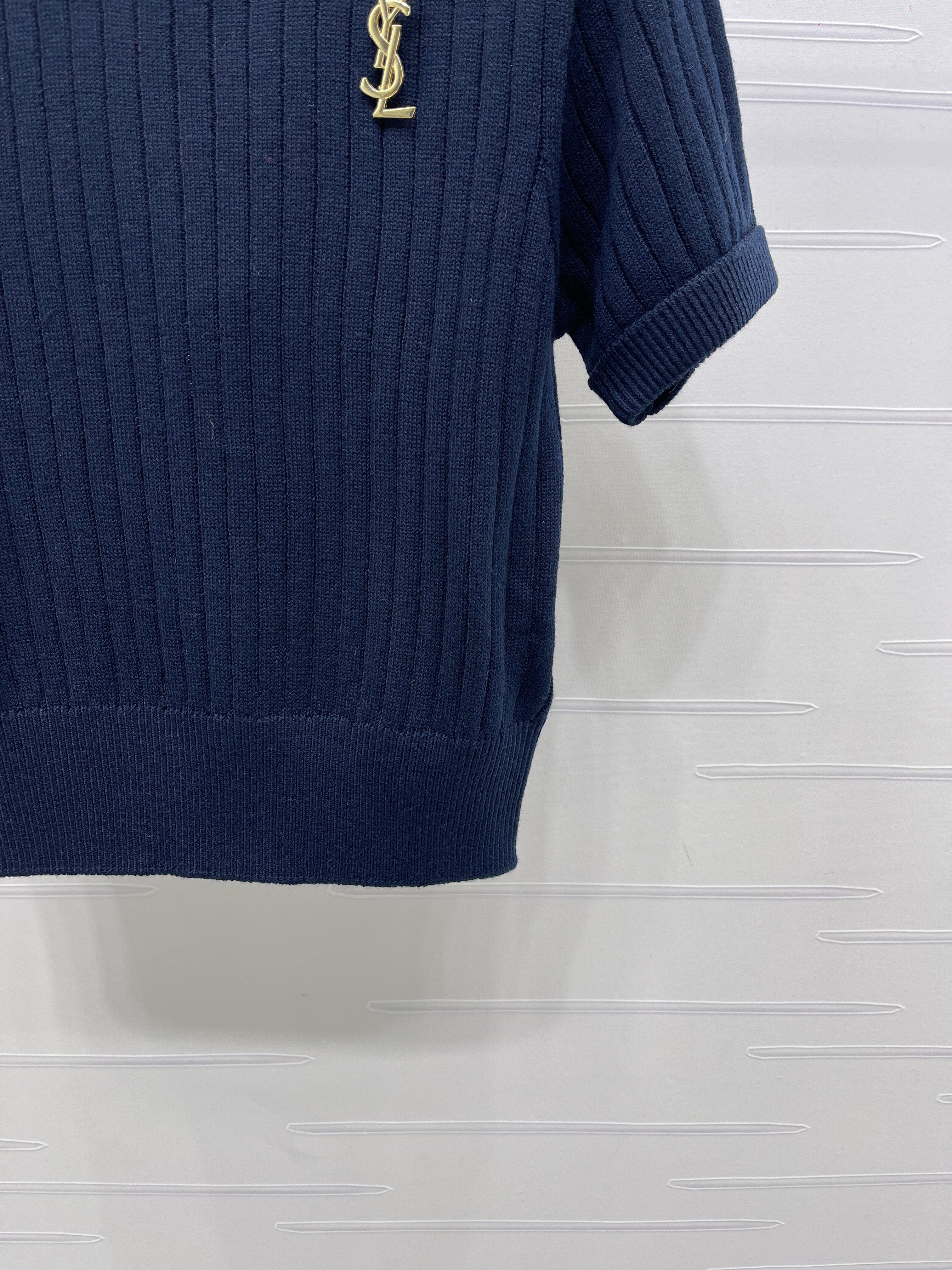 YS Vertical Ribbed Crew Neck Knit Short Sleeve