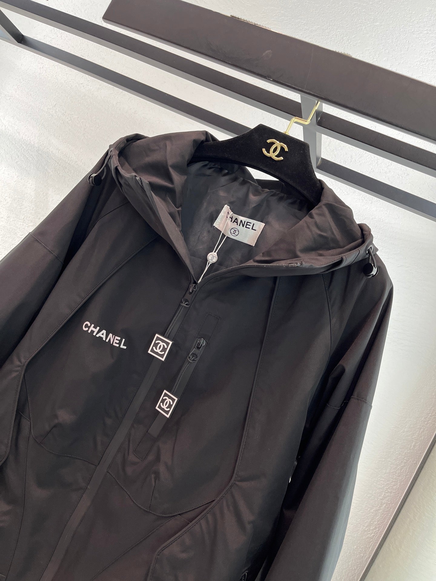 Women's Chan* Windbreaker Jacket