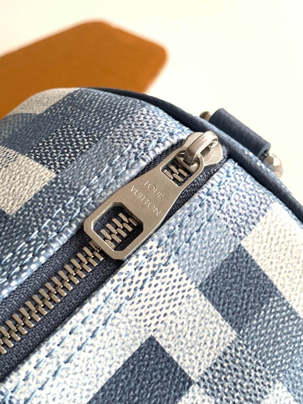 LV 30 Handbag