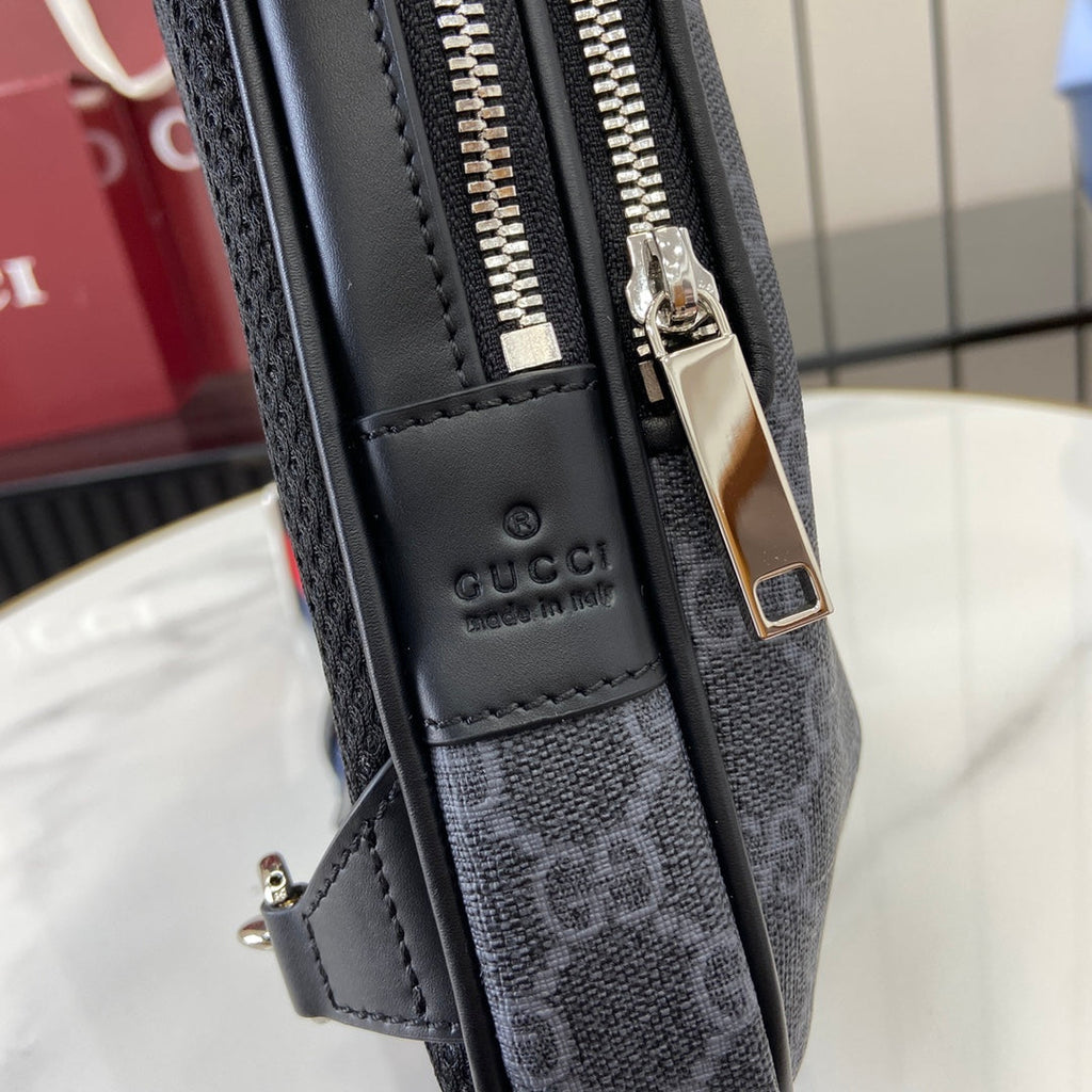 Gucci Cross Shoulder Bag