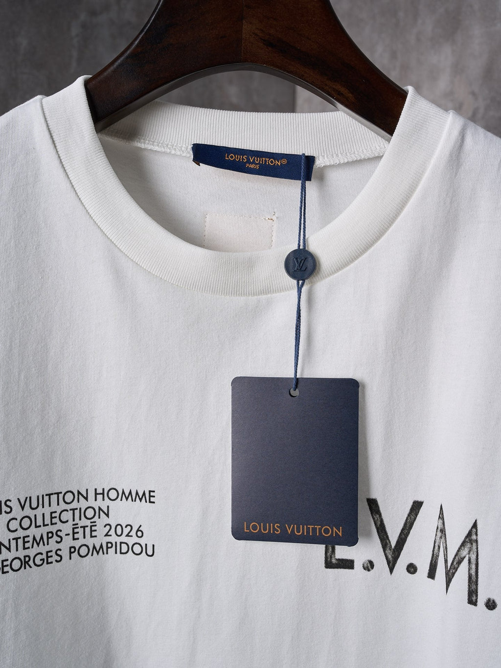LV Distressed Letter Print Crew Neck Short Sleeve T-Shirt