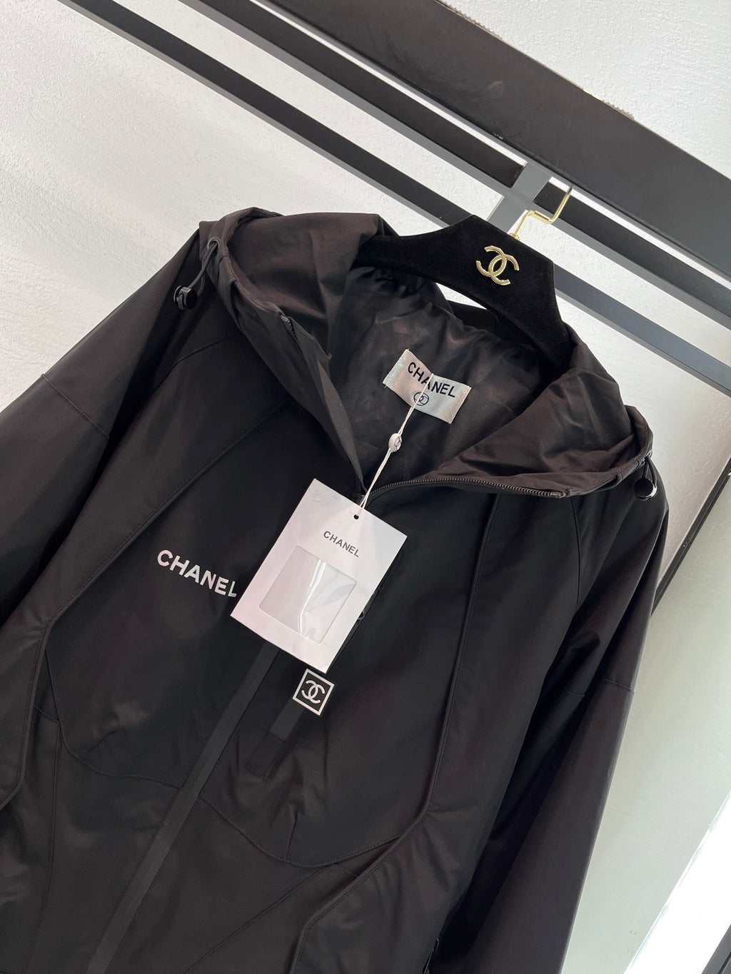 Women's Chan* Windbreaker Jacket