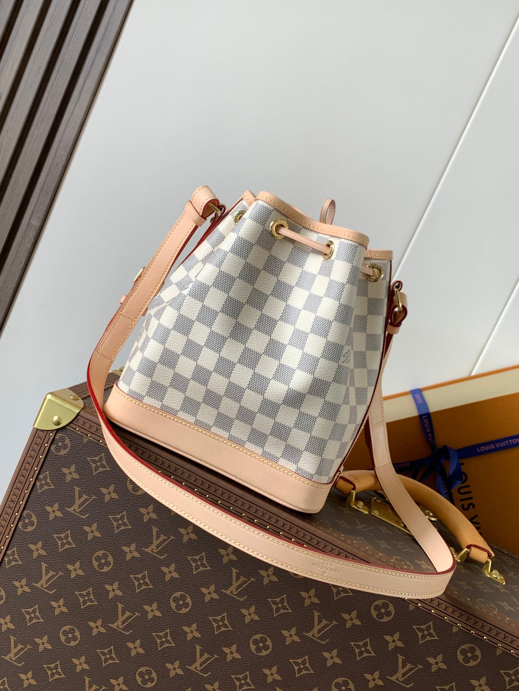 LV Noé Bucket Bag