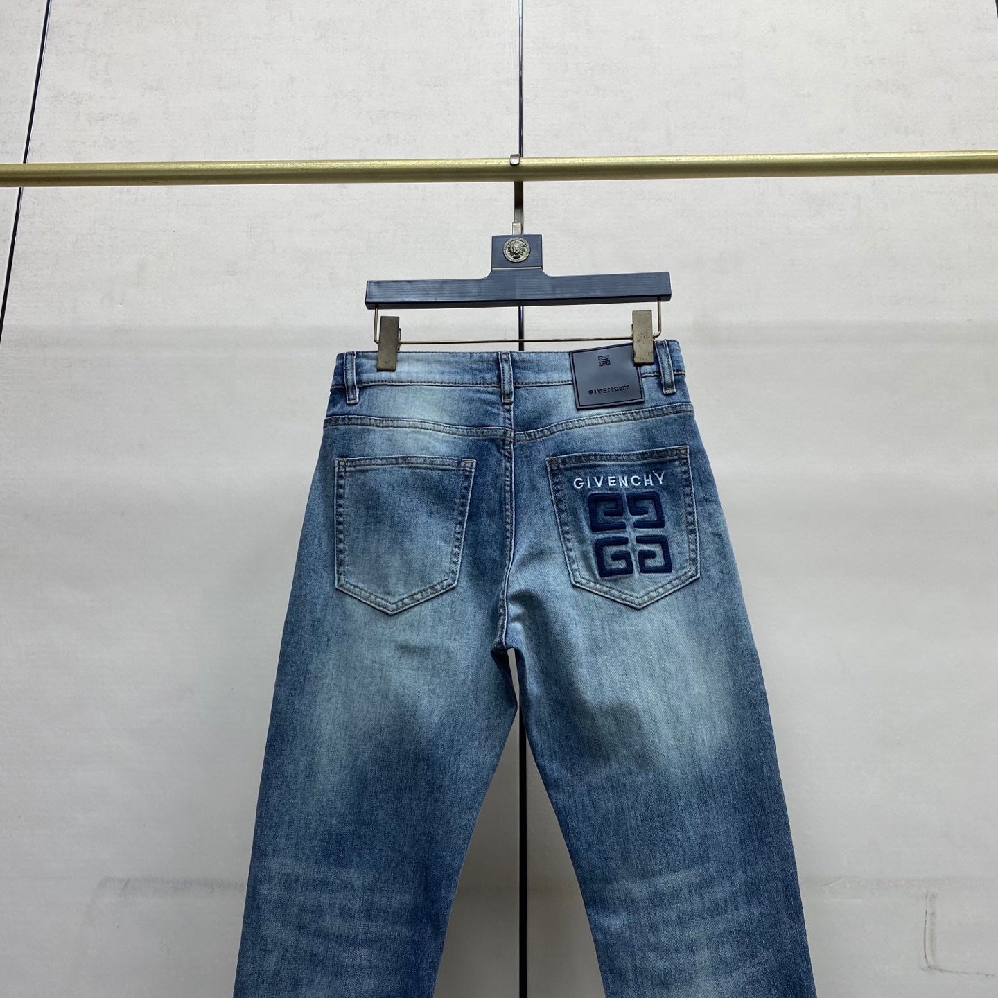 Givenchy Denim Slim Fit Straight Leg Jesns