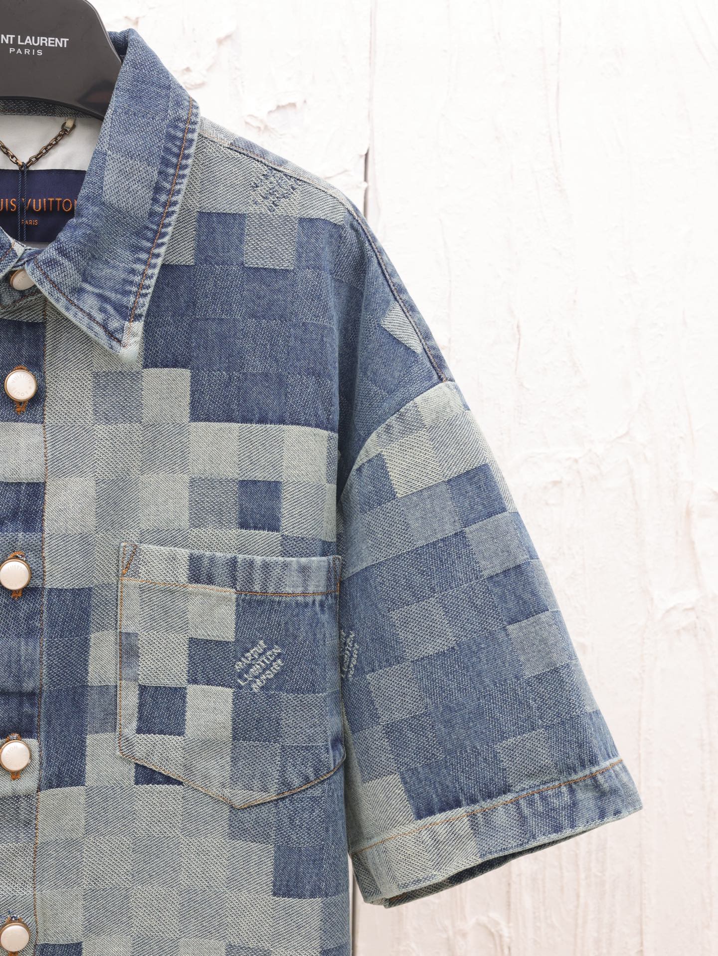 LV short-sleeved denim shirt