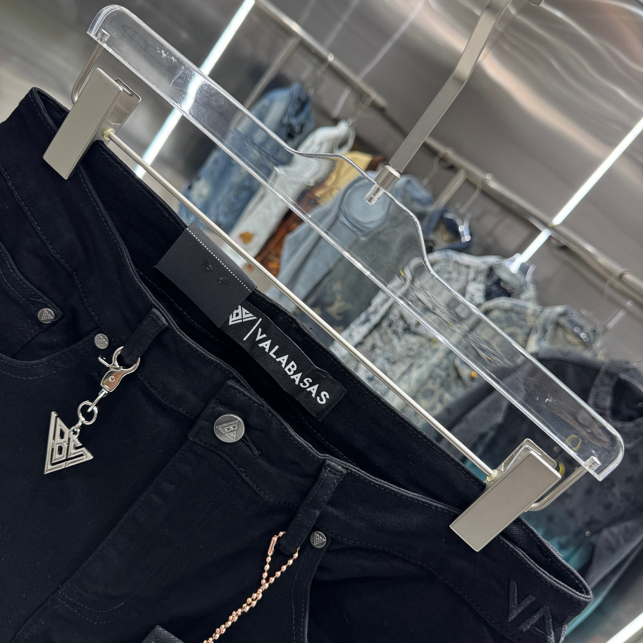 Valabasas Distressed Skinny Jeans