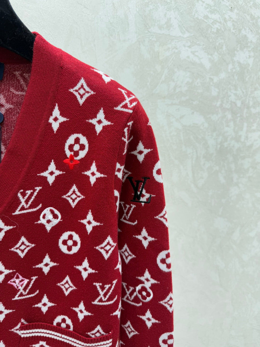 Woman LV cardigan