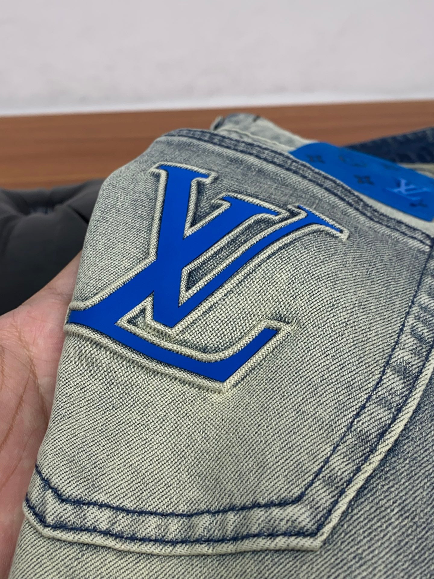 LV Slin Fit leg Jeans