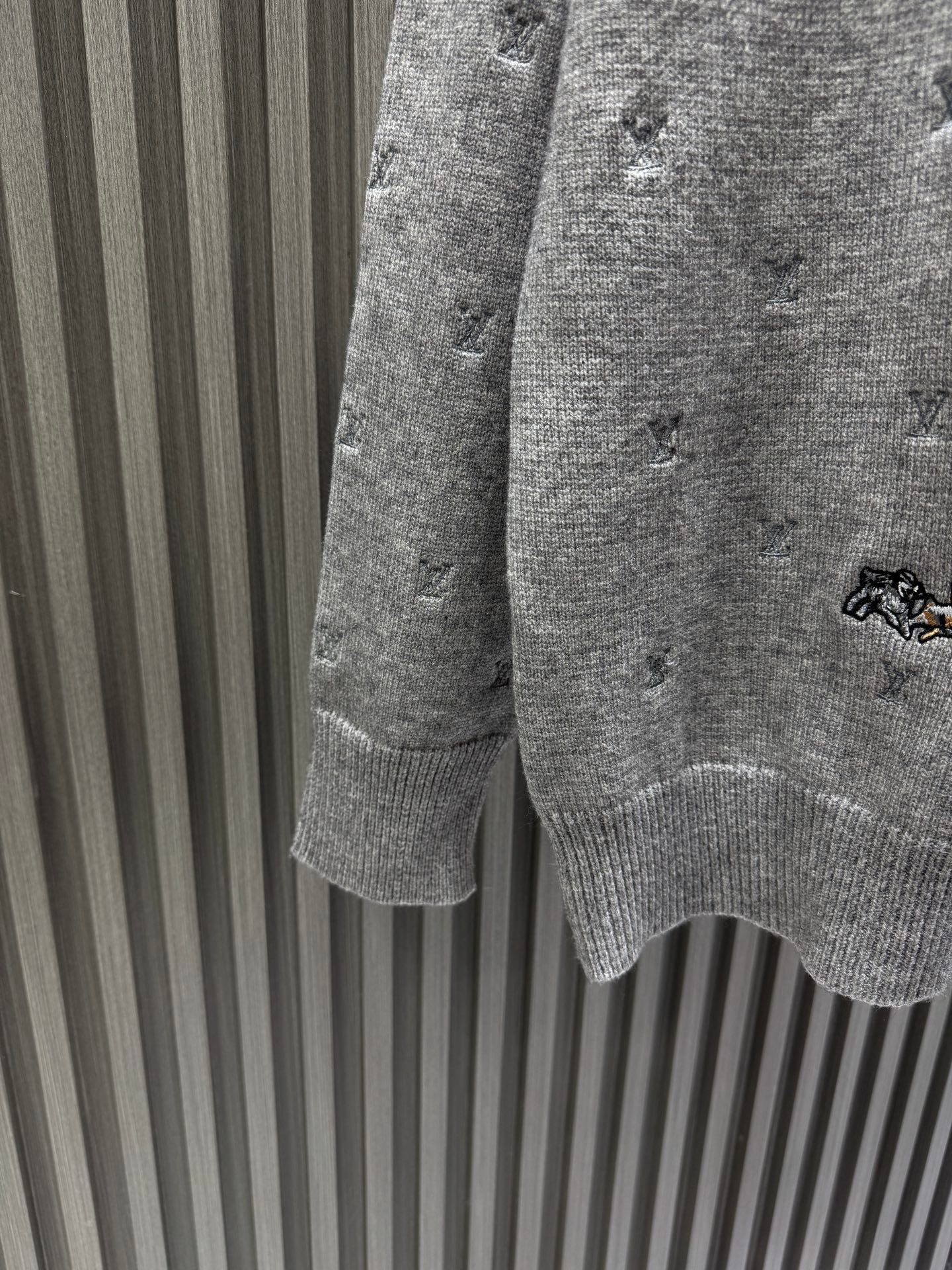 LV embroidered Sweatshirt
