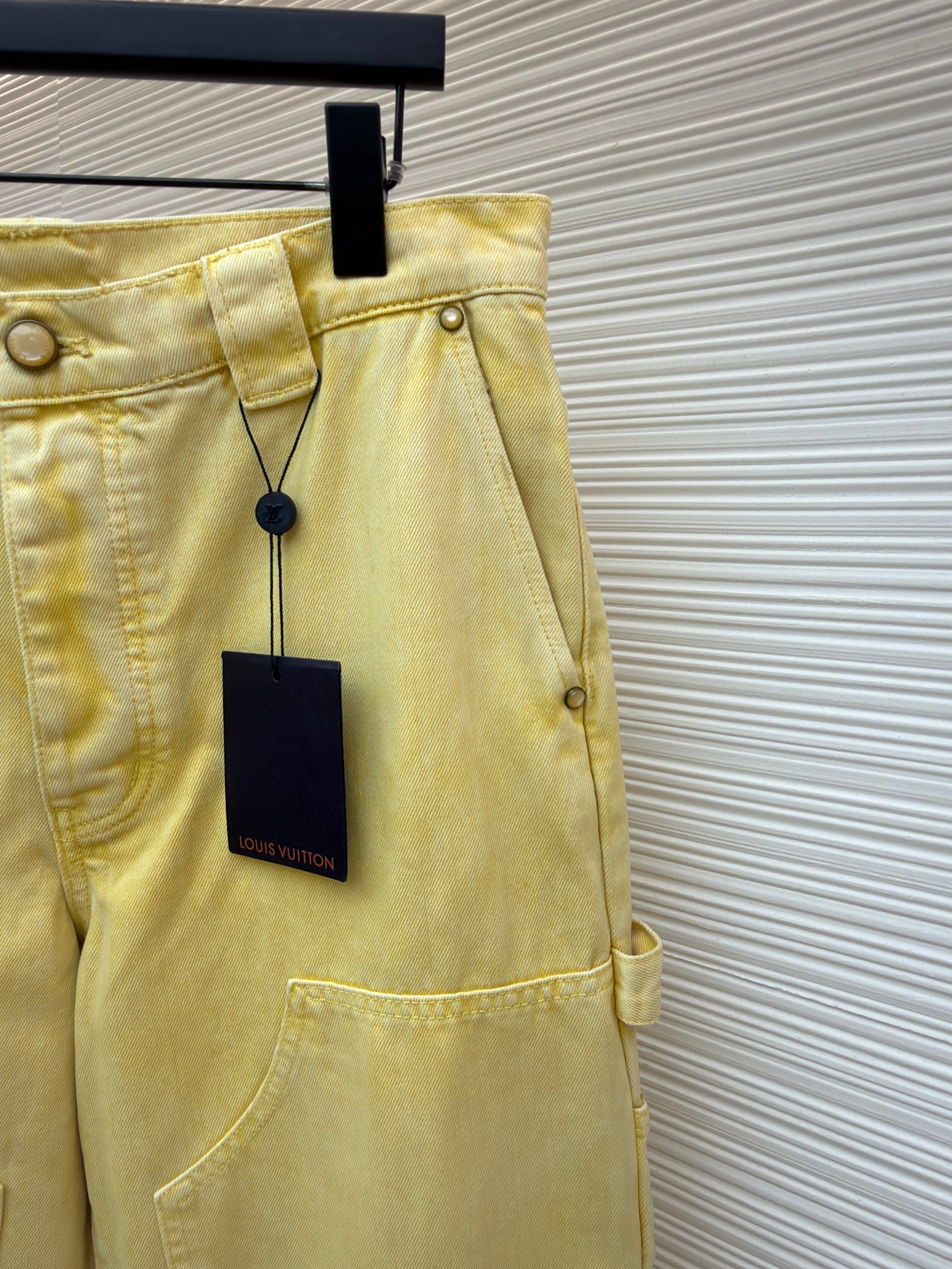 LV PANTS