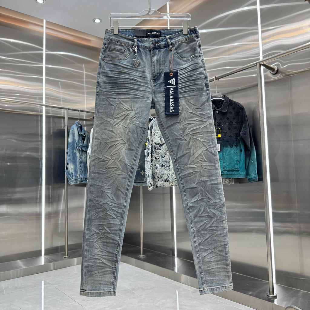 Valabasas Distressed Jeans
