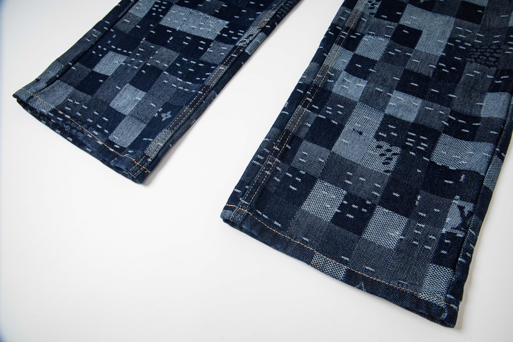 LV Skateboard Damier Jeans