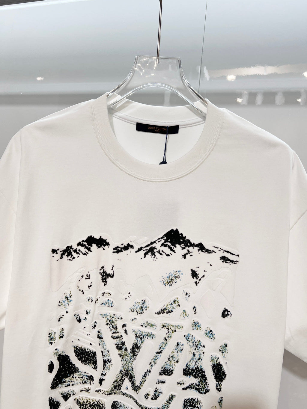 LV 3D ski mountain foam flock T shirt