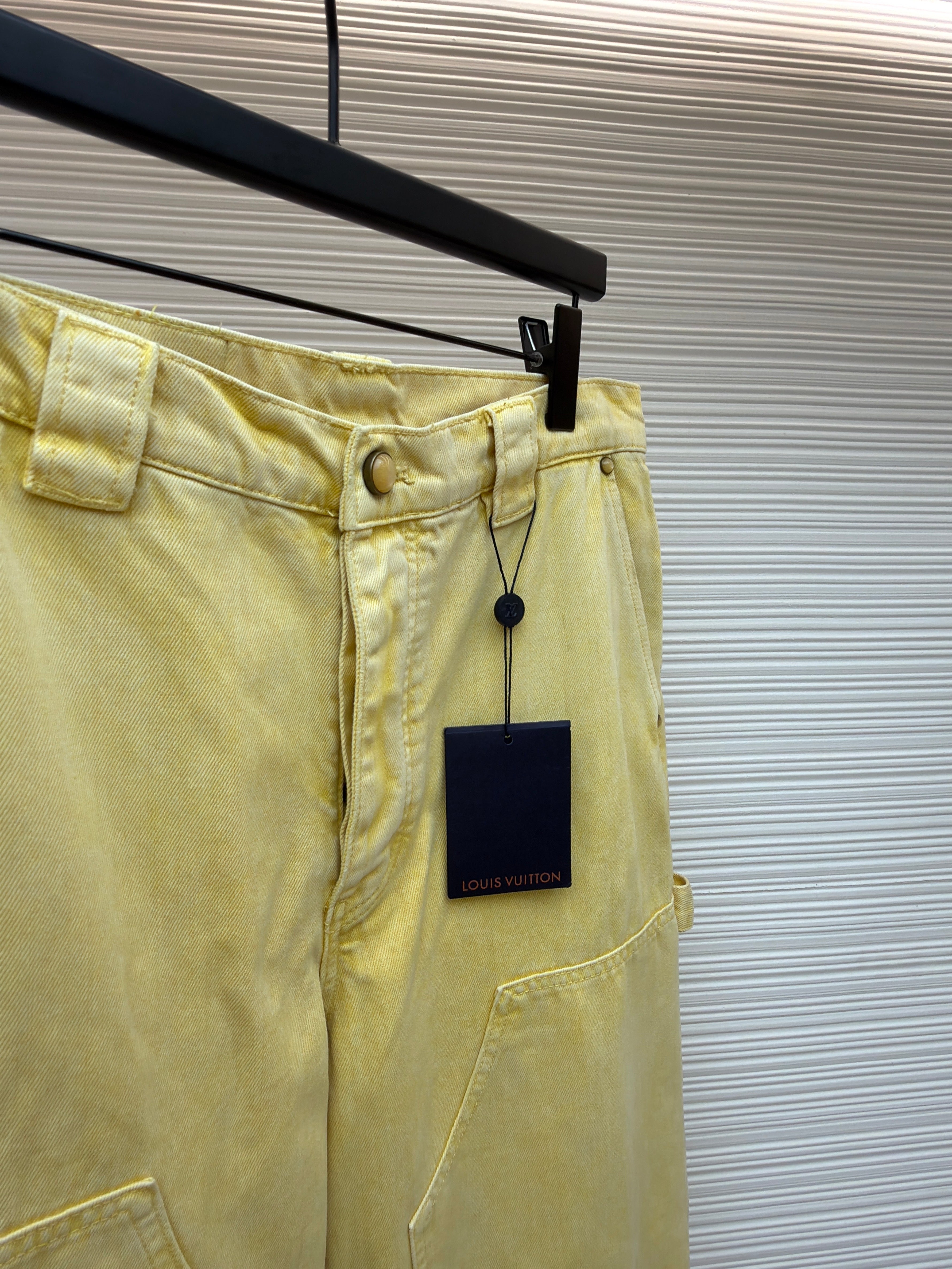 LV PANTS