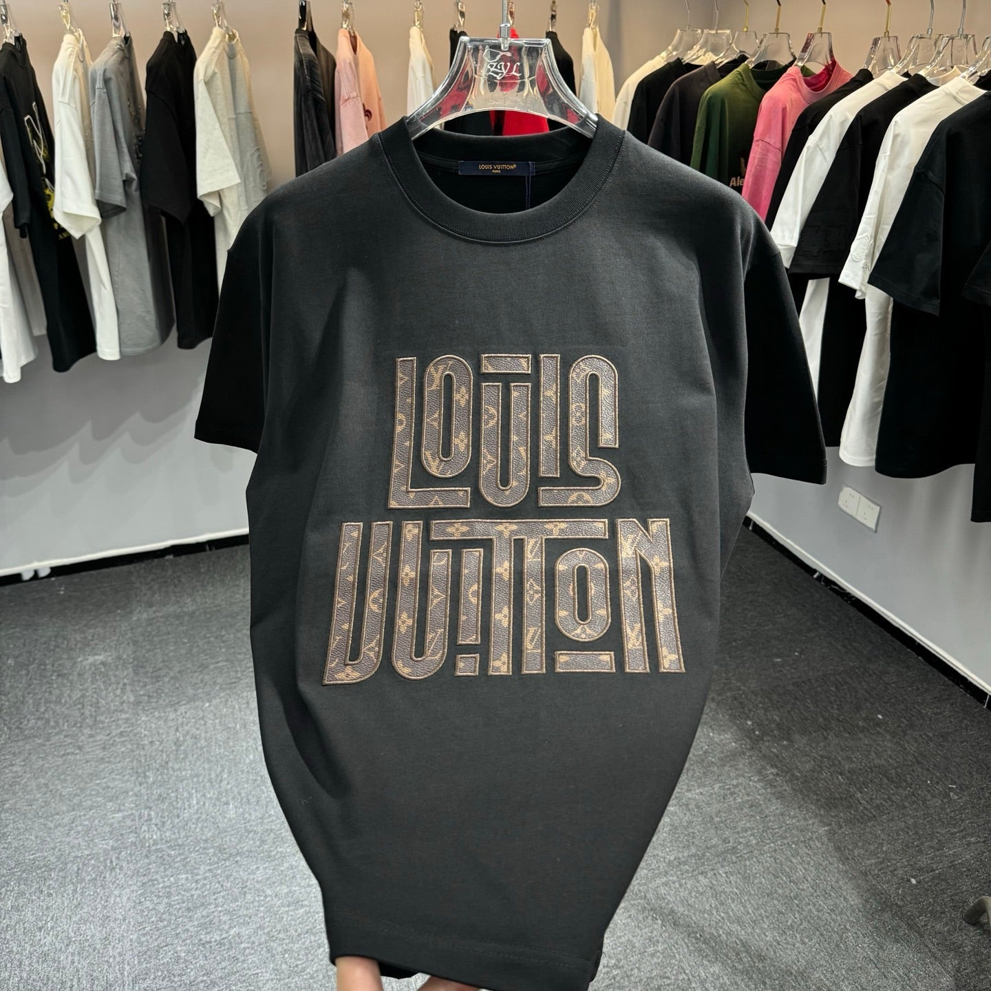LV Round Neck Short Sleeve Shirt