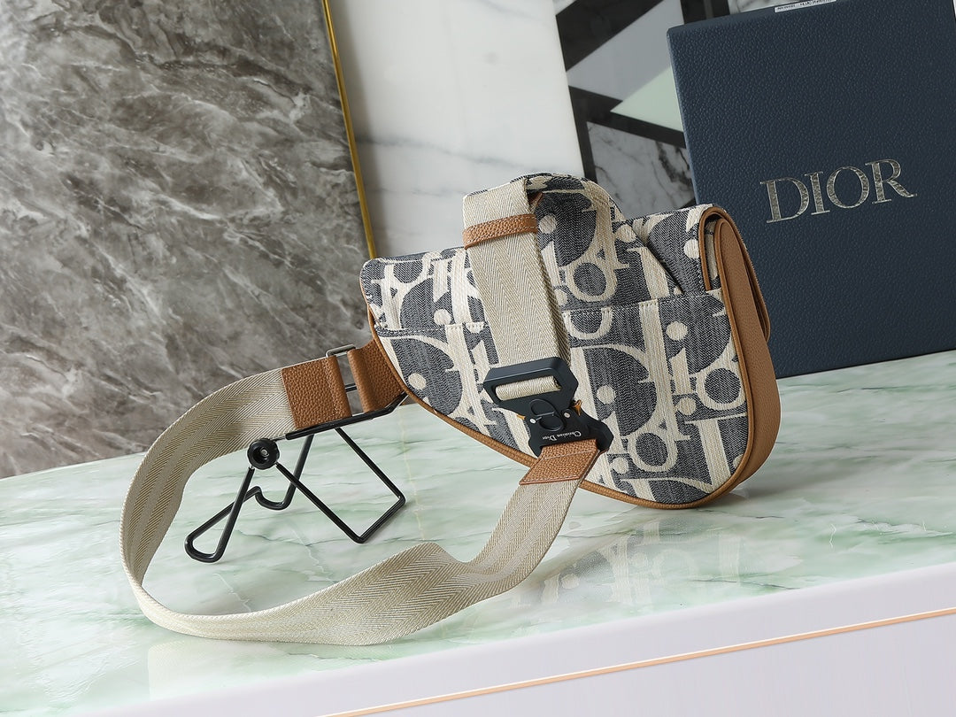 Dior Saddle Bag