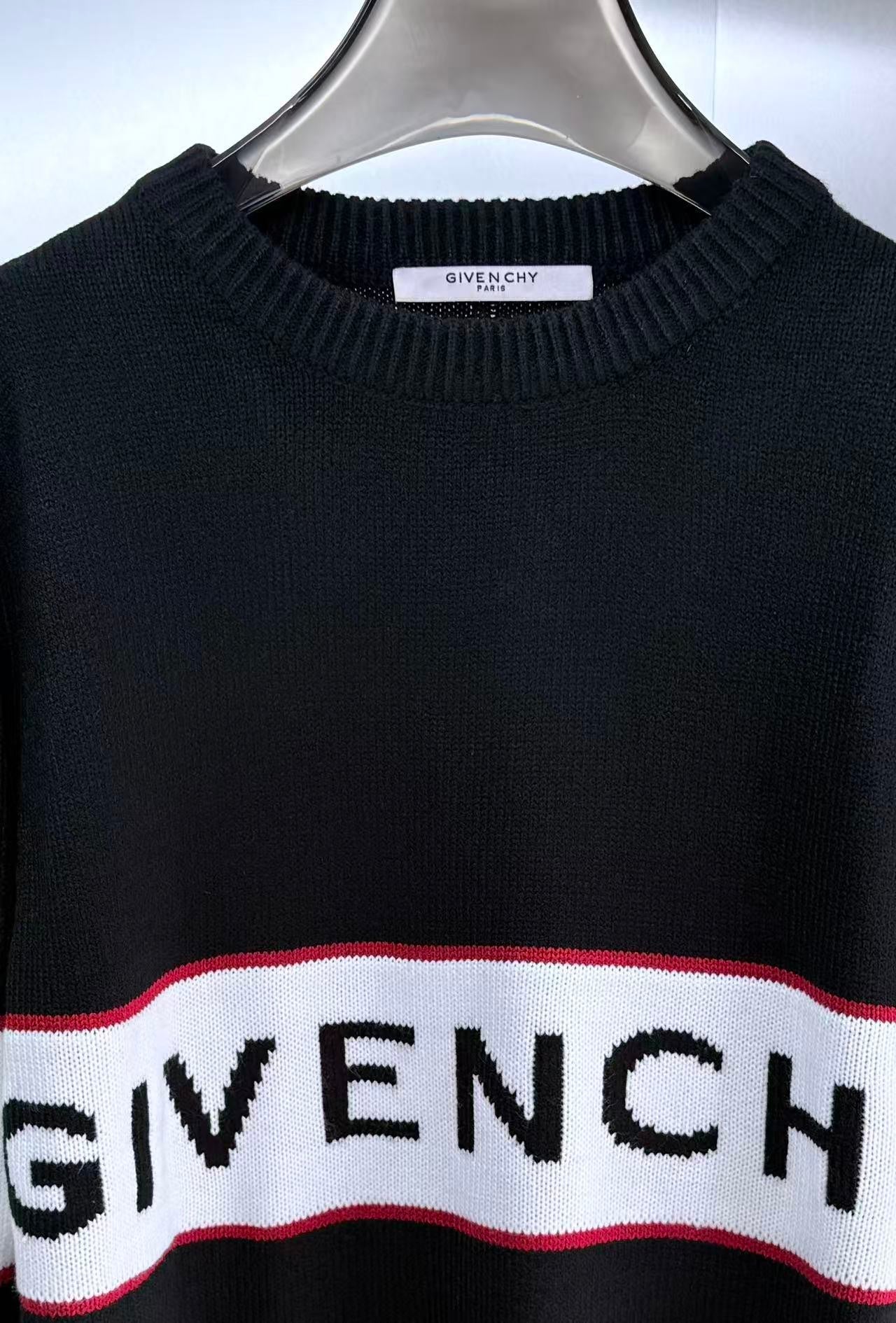 Givenchy  Sweater