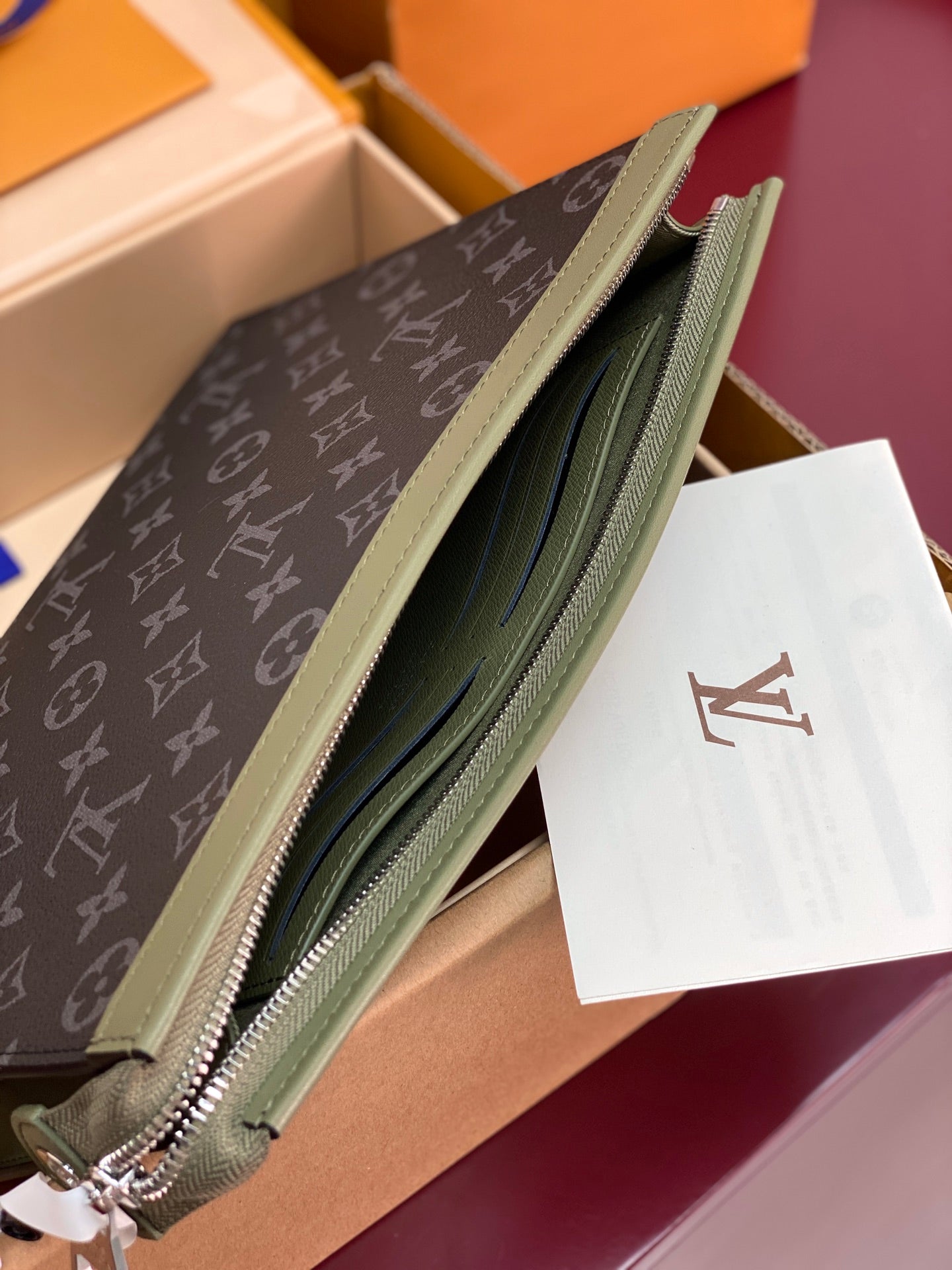 LV Pochette Voyage Clutch