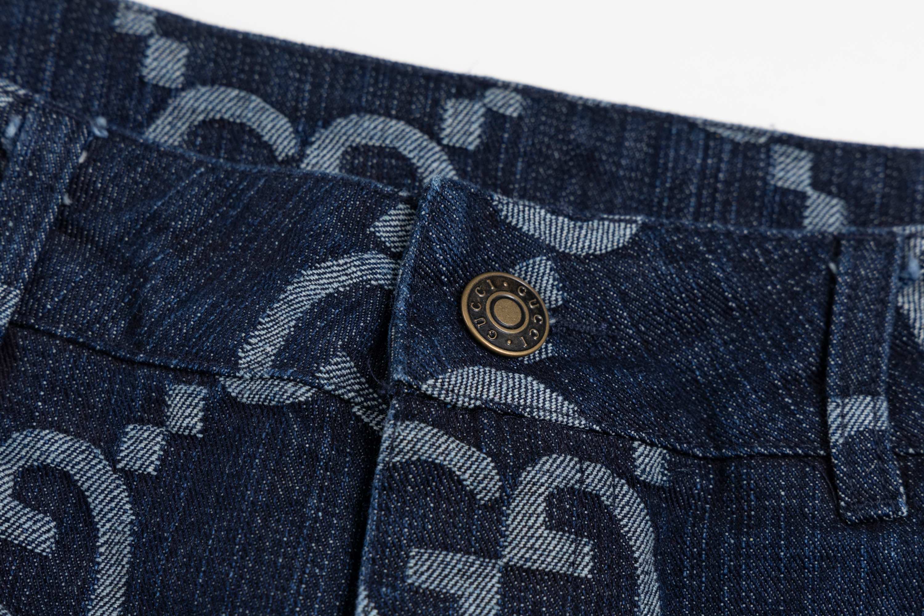 Gucci Cable Knit All over washed denim shorts