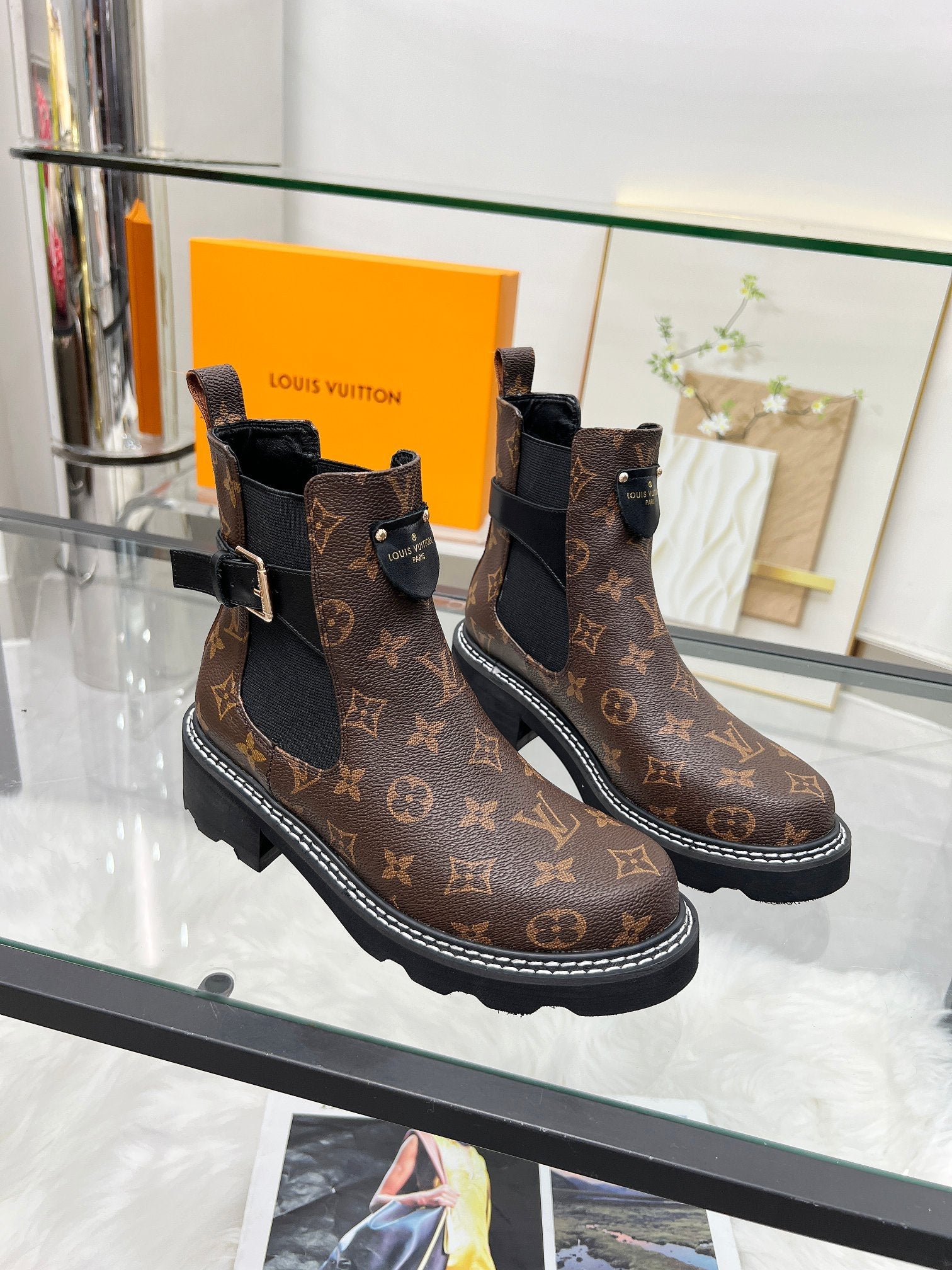 Women's LV Boots