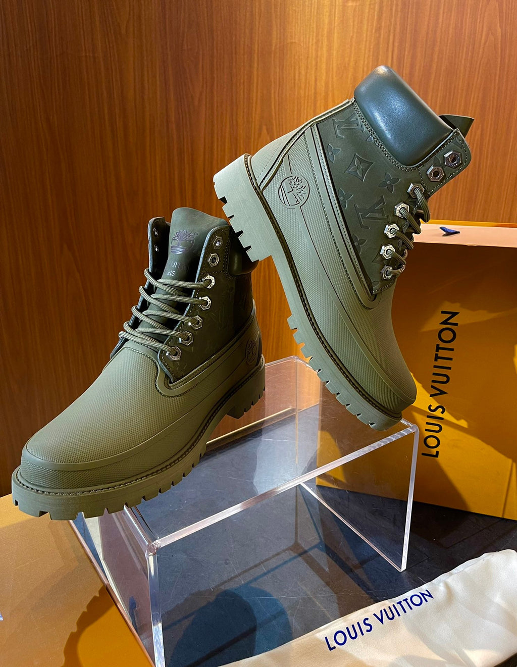 Louis Vuitton × Timberland 6" ankle boot olive green -US(LV) size 10