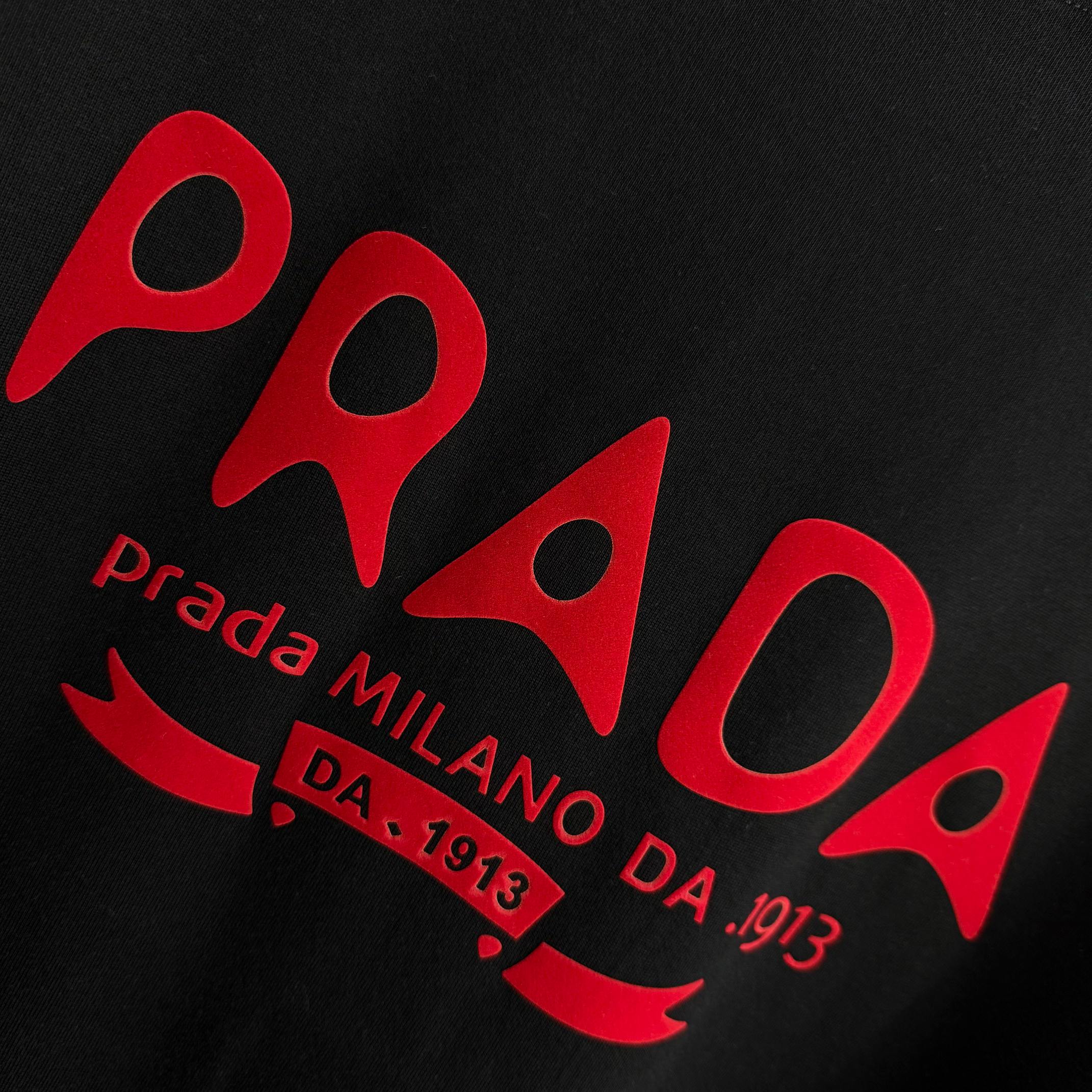 Prada 3D design T shirt