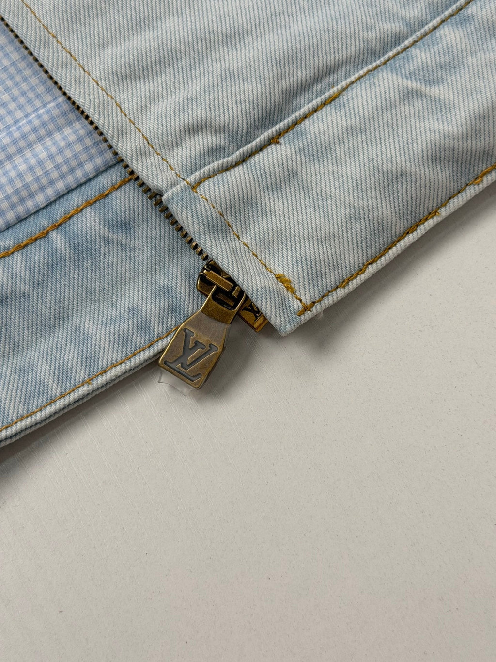LV Light Wash Floral Embroidery Zipper Denim Jacket