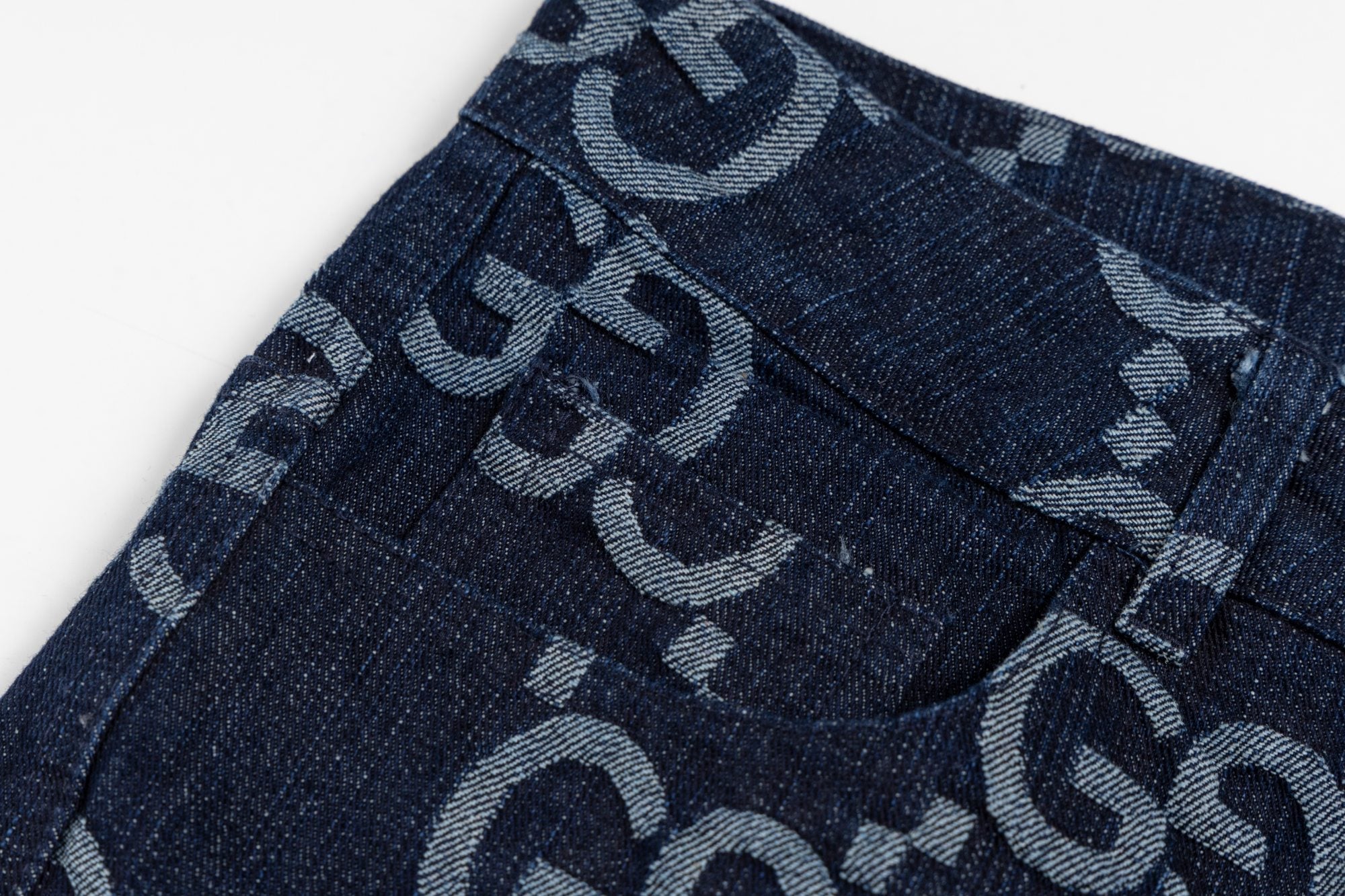 Gucci Cable Knit All over washed denim shorts