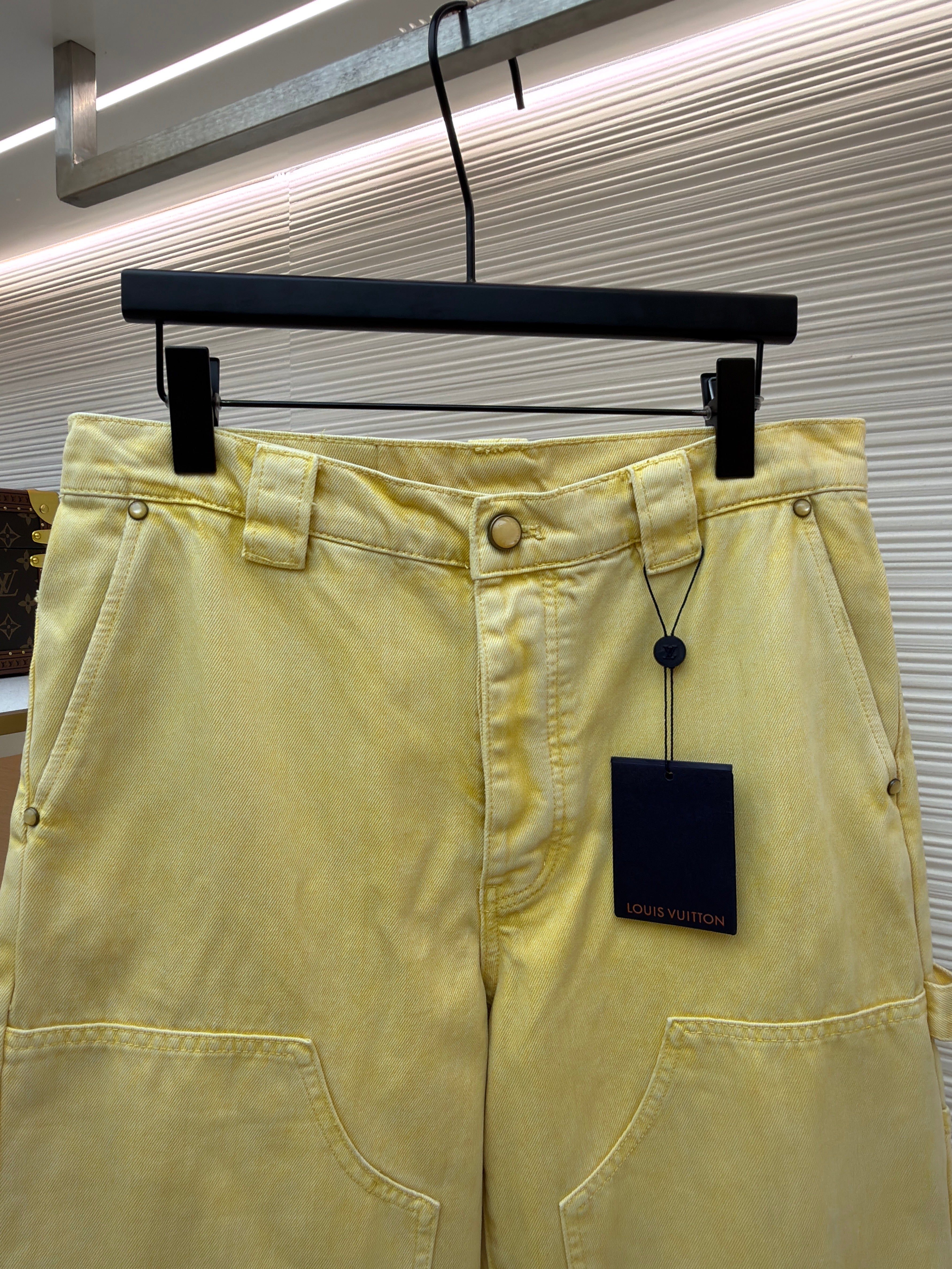 LV PANTS