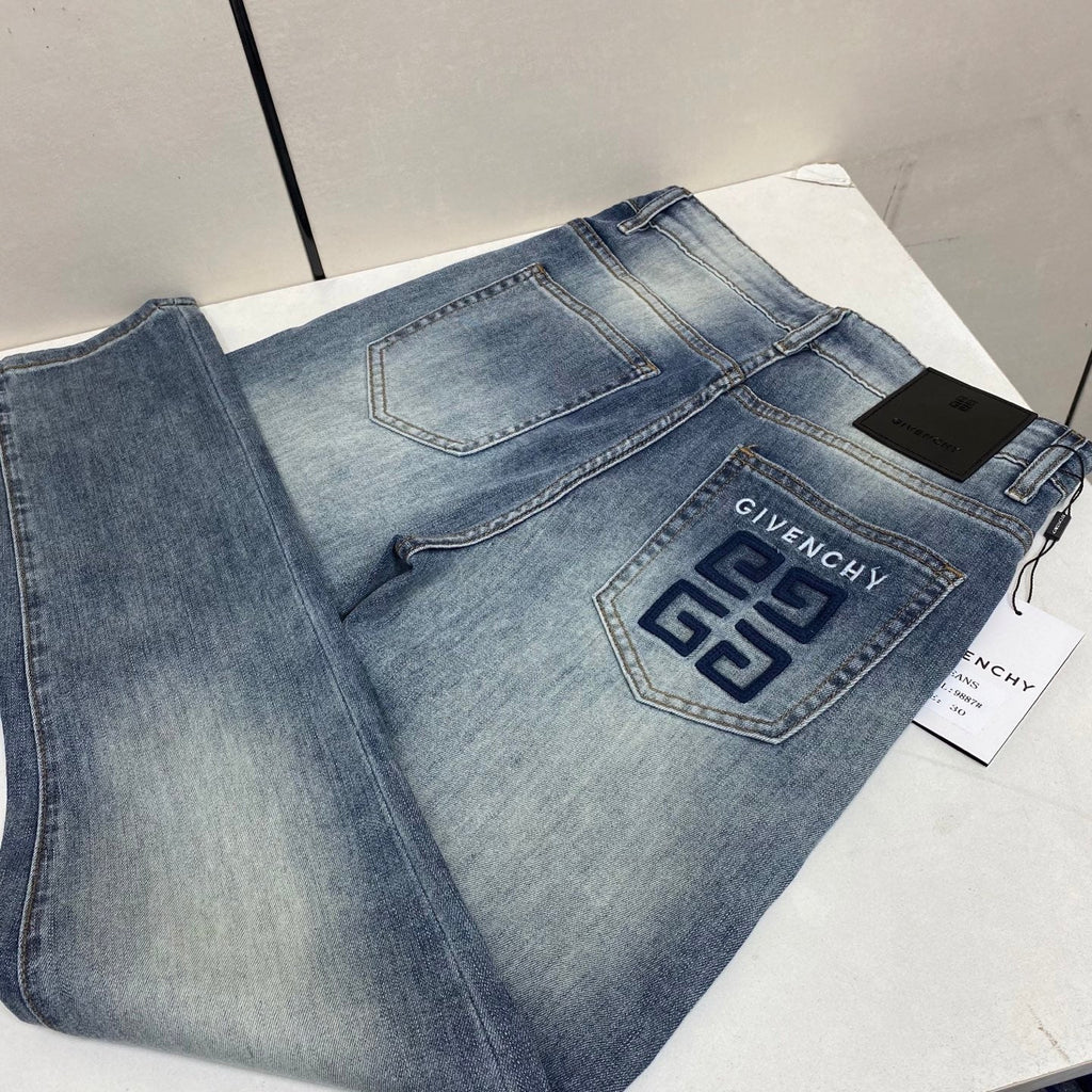 Givenchy Denim Slim Fit Straight Leg Jesns