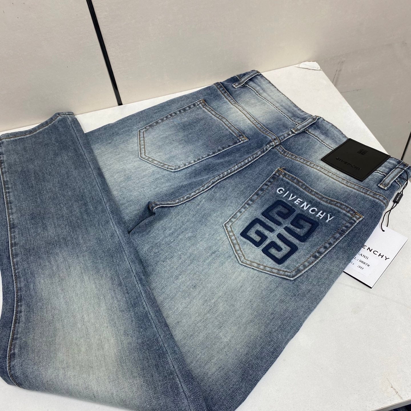 Givenchy Denim Slim Fit Straight Leg Jesns