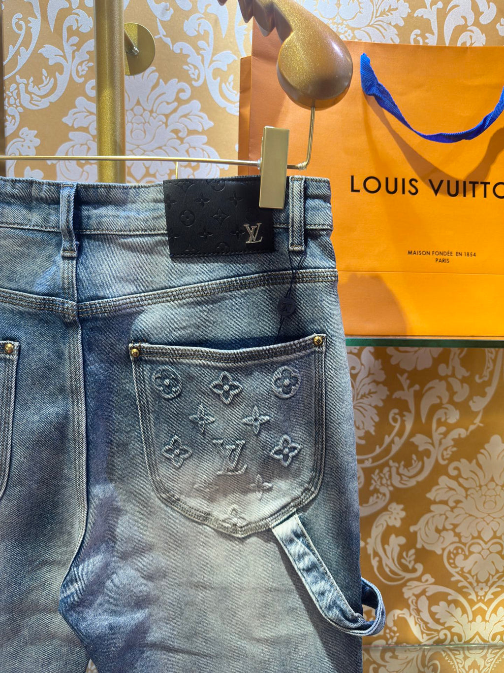 LV Fitted Jeans