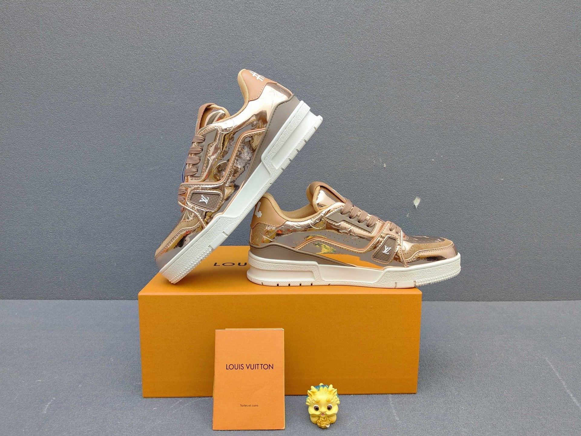Lv Trainers - Exclusive Edition