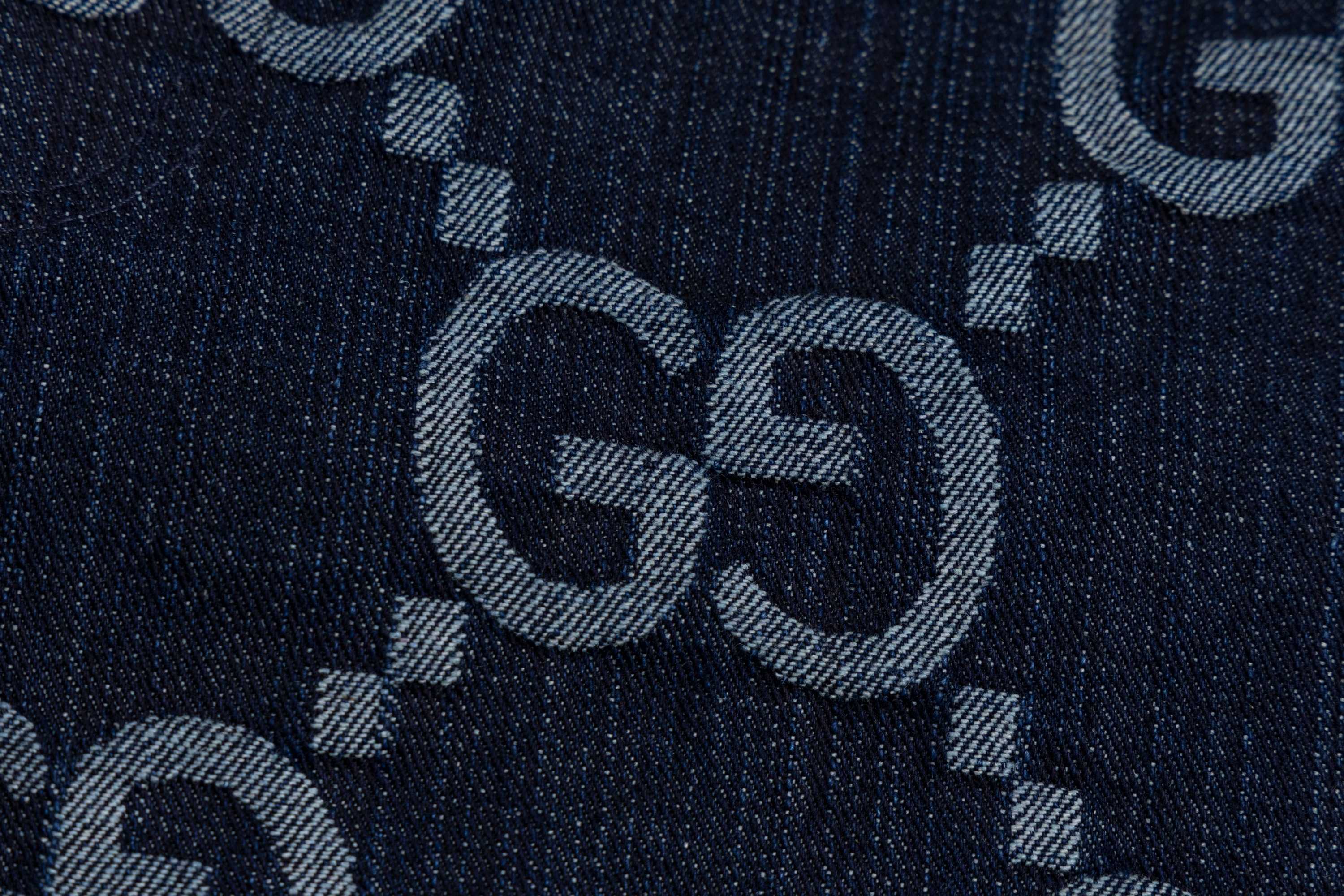 Gucci Cable Knit All over washed denim shorts
