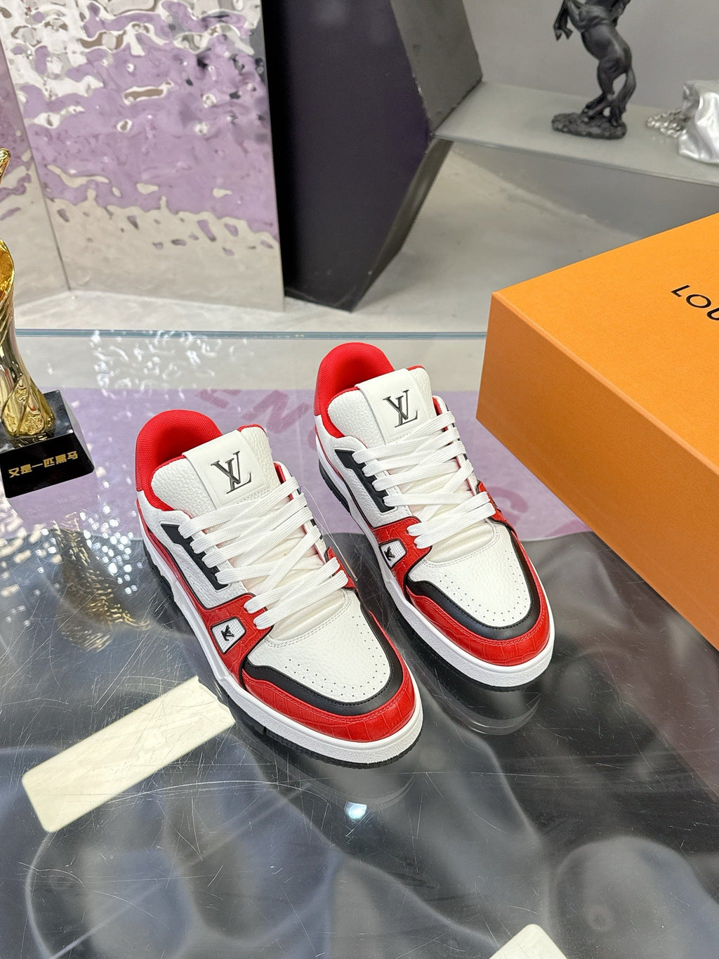 Lv Trainers