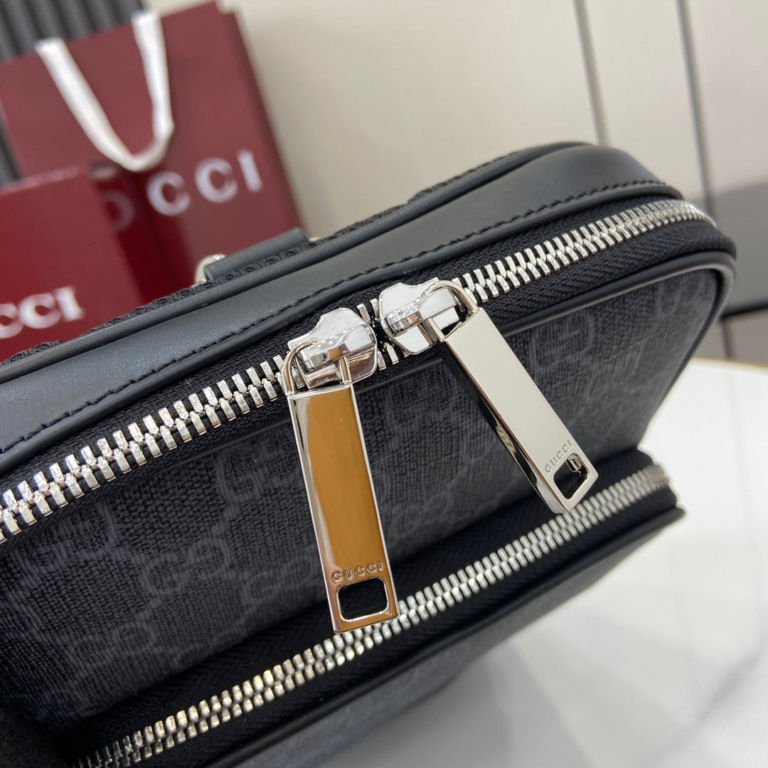 Gucci Cross Shoulder Bag