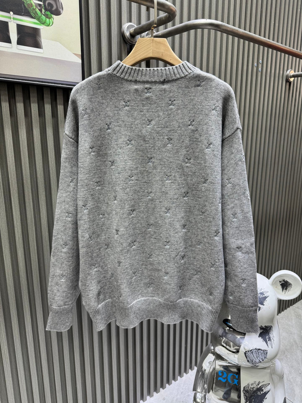 LV embroidered Sweatshirt