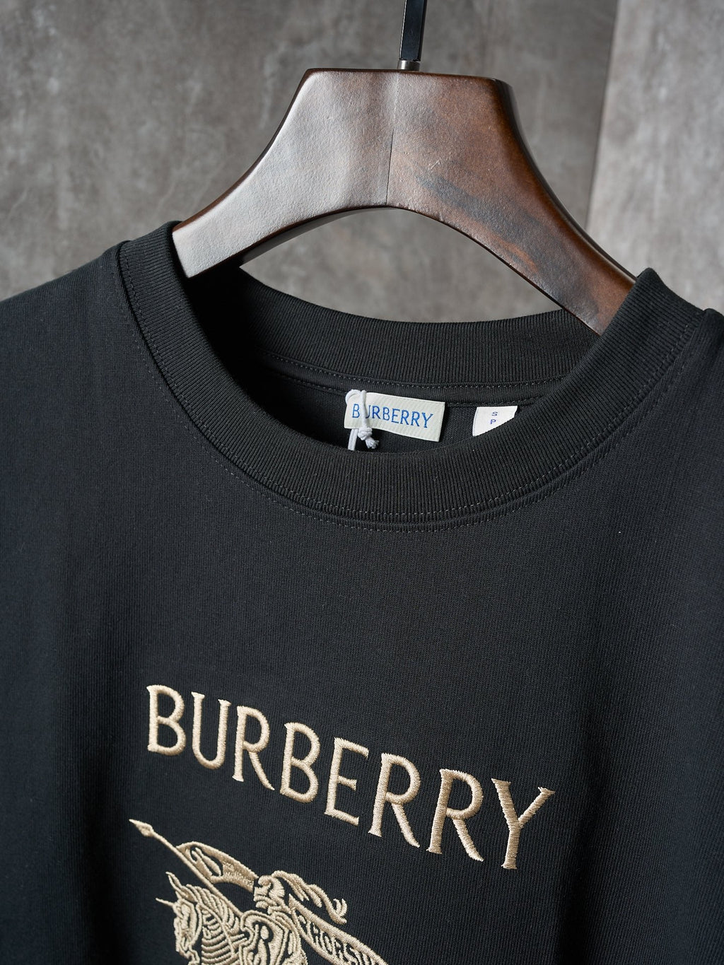 Burberry embroidered T-Shirt